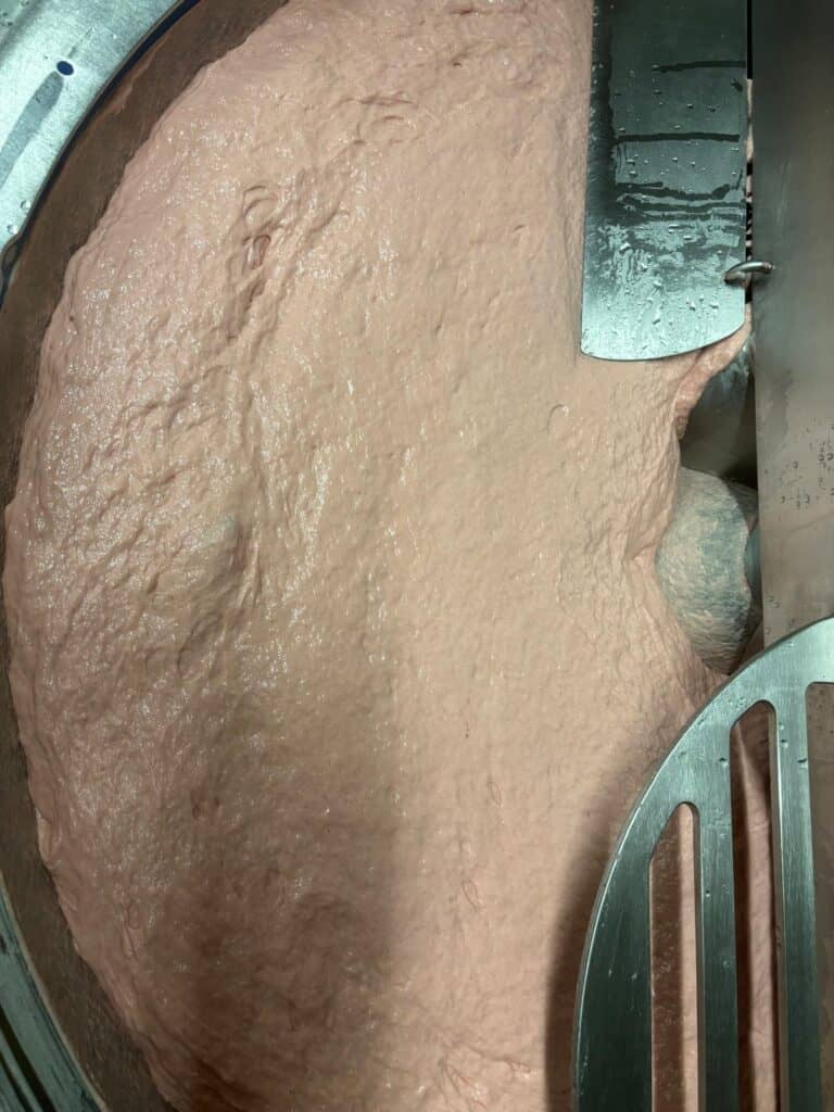 Leberkäsebrat in der Produktion