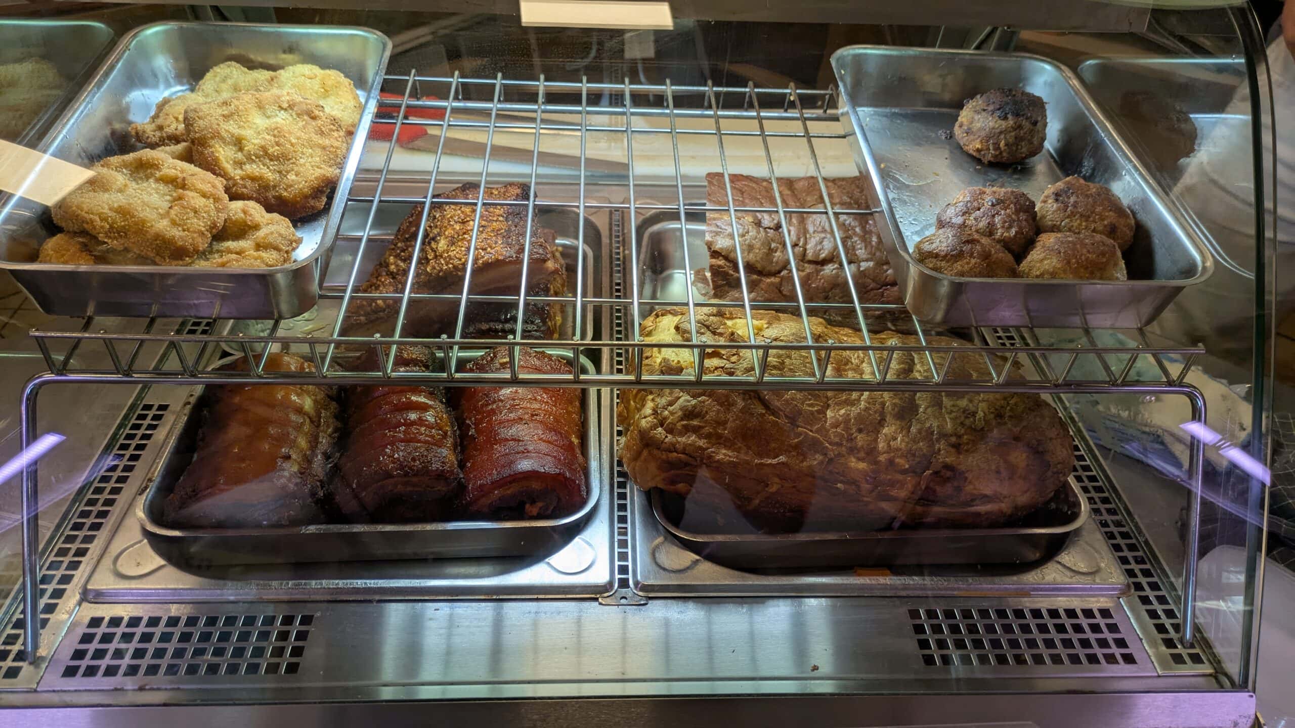 Schnitzel, Leberkäse, Frikadellen und vieles mehr.
